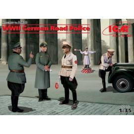 WWII German Road Police (5 figure) 