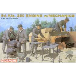 Sd.Kfz. 250 Engine w/Mechanics