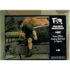 Panzer Officer Jumping from Tank (1 figure) 