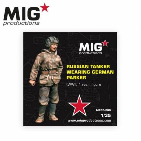 RUSSIAN TANKER WEARING GERMAN PARKER