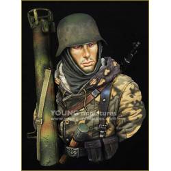 German Waffen SS with Panzerschreck