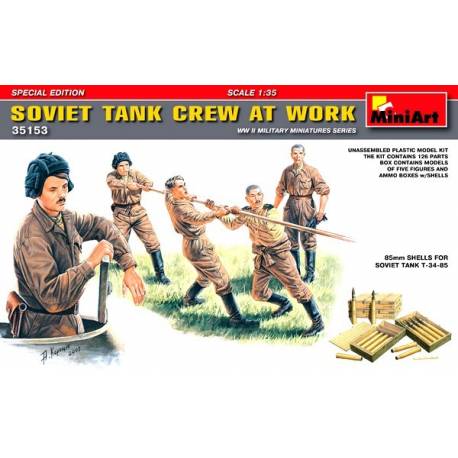 SOVIET TANK CREW AT WORK 