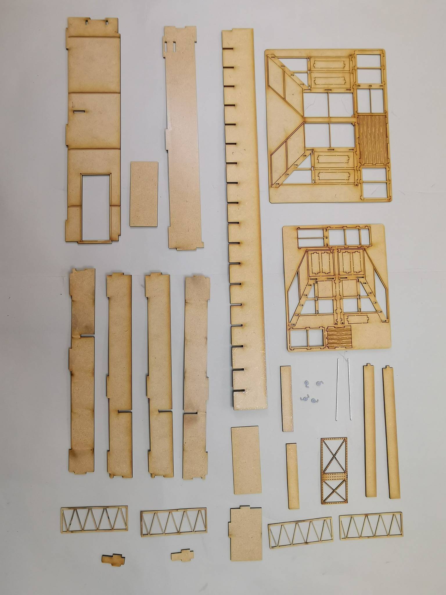Der Hangar - aircraft workshop diorama – Image 8