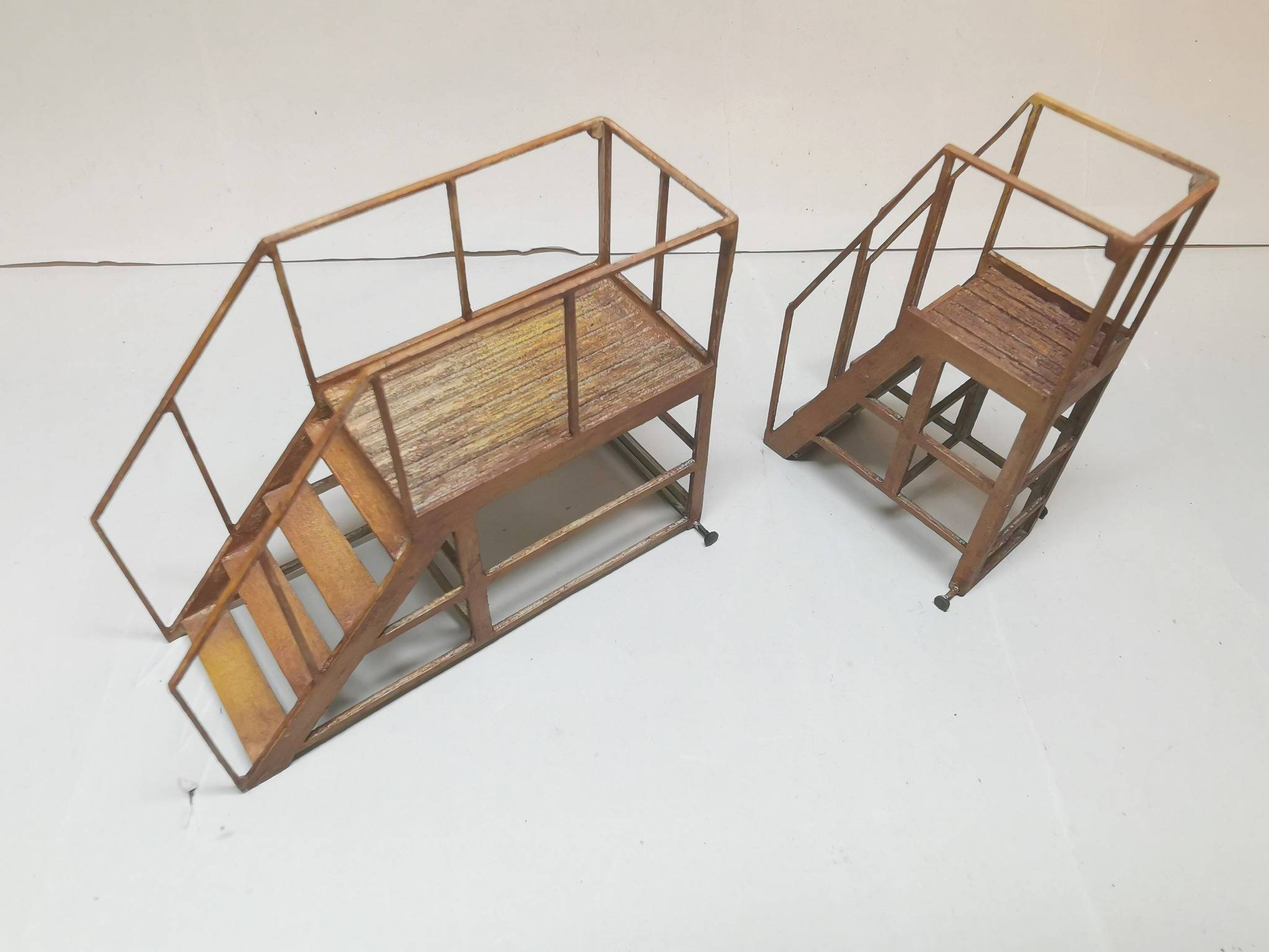 Der Hangar - aircraft workshop diorama – Image 11
