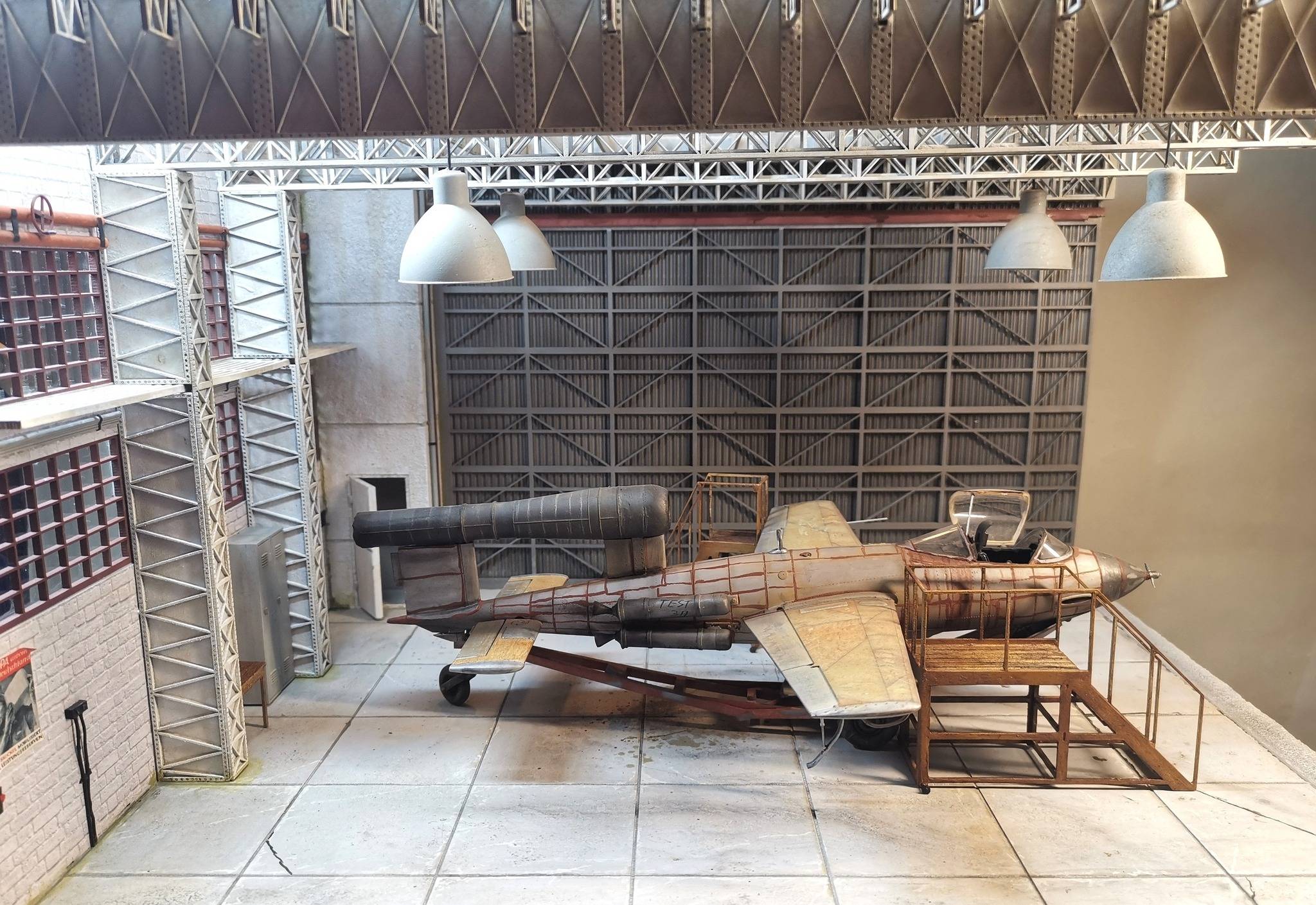 Der Hangar - aircraft workshop diorama – Image 23