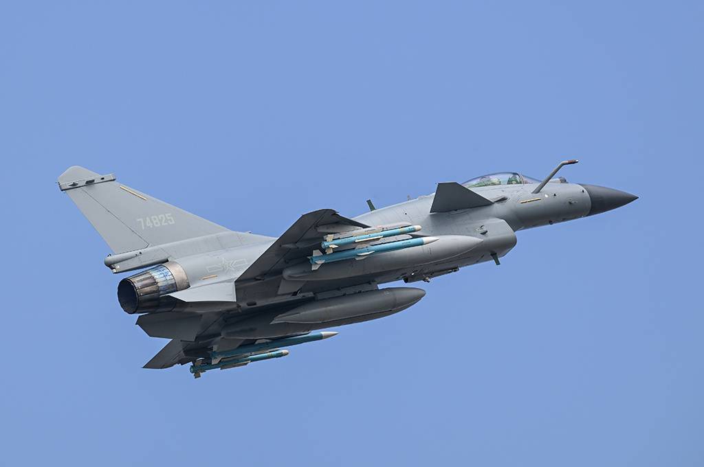 Chinese J-10C Fighter – Image 19