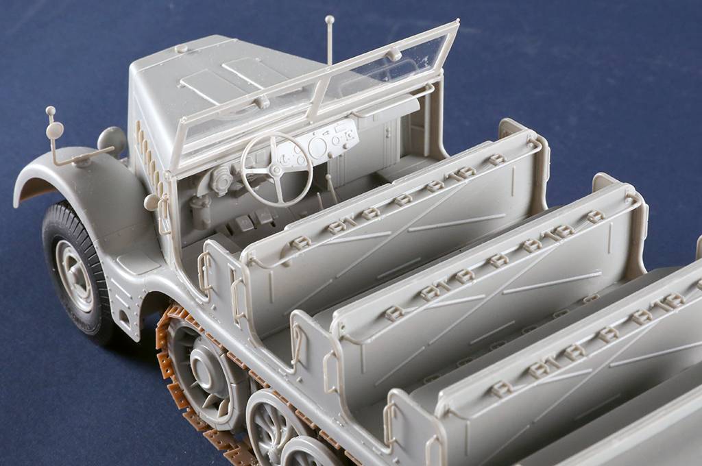 Schwerer Zugkraftwagen 18 t Sd.Kfz.9 Artillery Version – Image 14