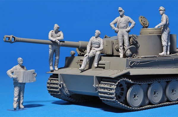 GERMAN TANK CREW (Normandy 1944) – Image 3