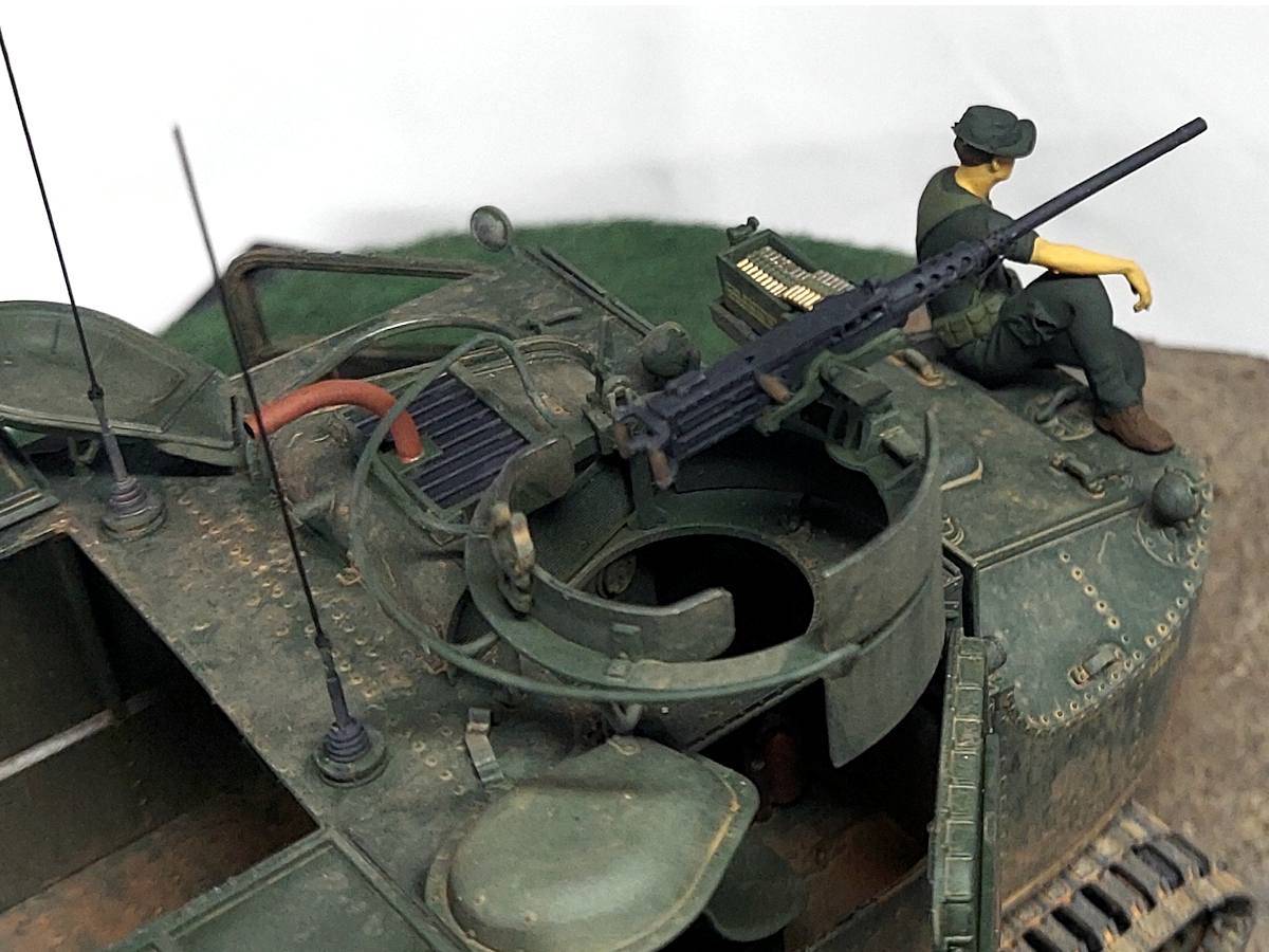 US M76 Amphibious Cargo Carrier "Otter" (Early Production) – Image 11