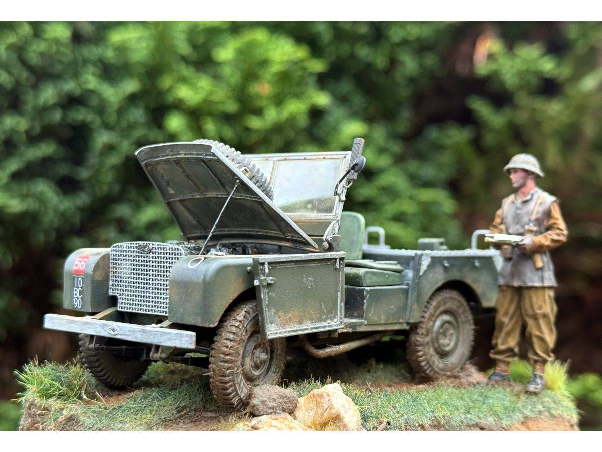 Korean War British FV18001 Mk.1 80in 4x4 Utility Vehicle (Early Production) avec remorque Bantam 10-cwt – Image 15
