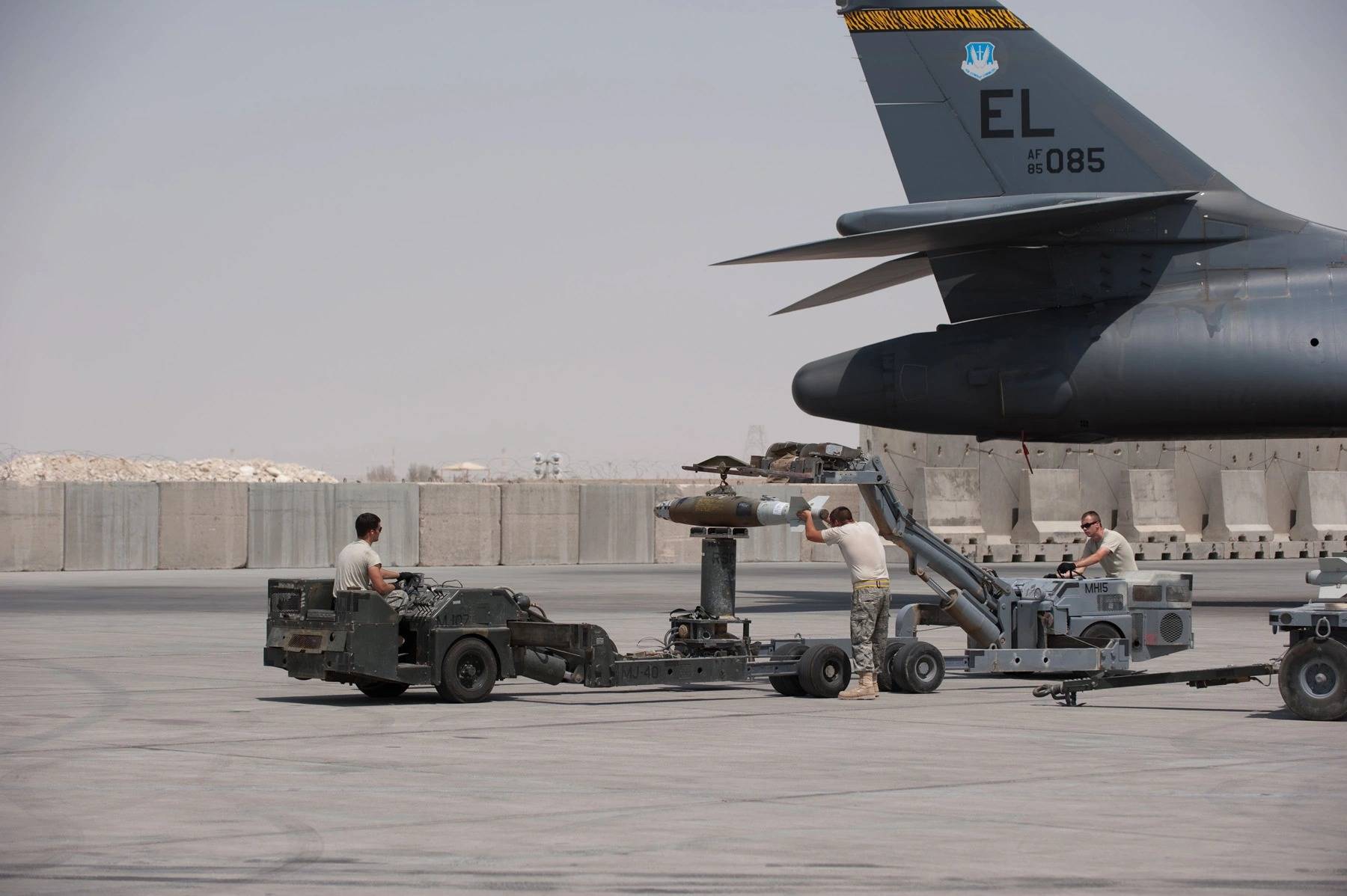 U.S. Weapon Loading Cart – Image 2
