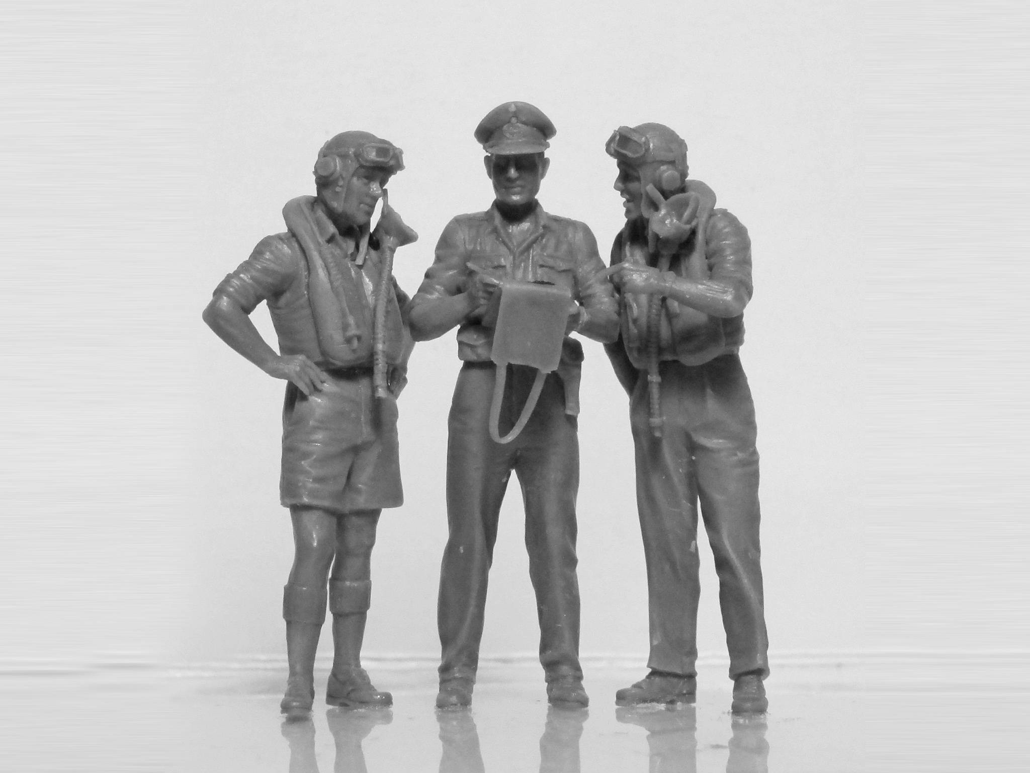 British Pilots in Tropical Uniform (1939-1943) – Image 9