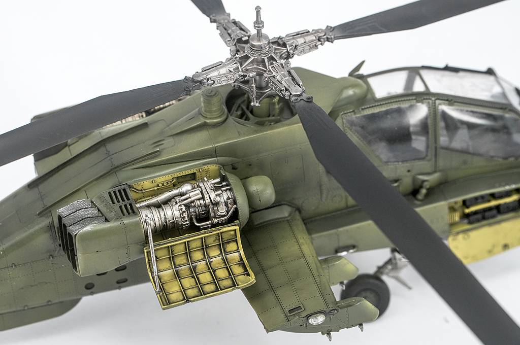 AH-64A Apache – Image 11
