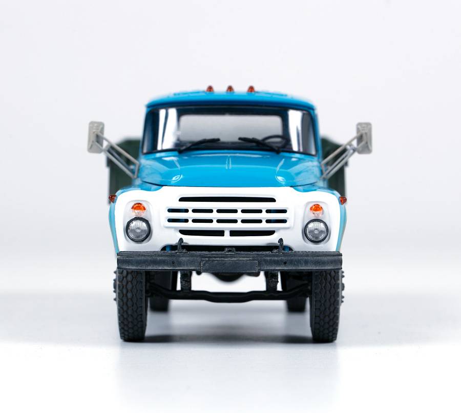 Soviet truck ZIL-130 – Image 5