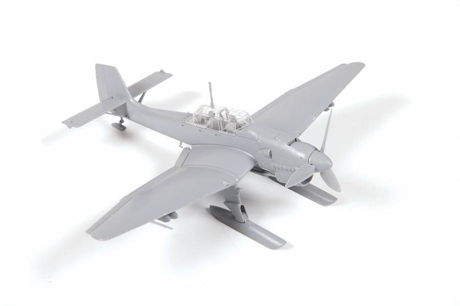 Ju-87B-2/U4 Stuka with Skis German Dive Bomber – Image 4