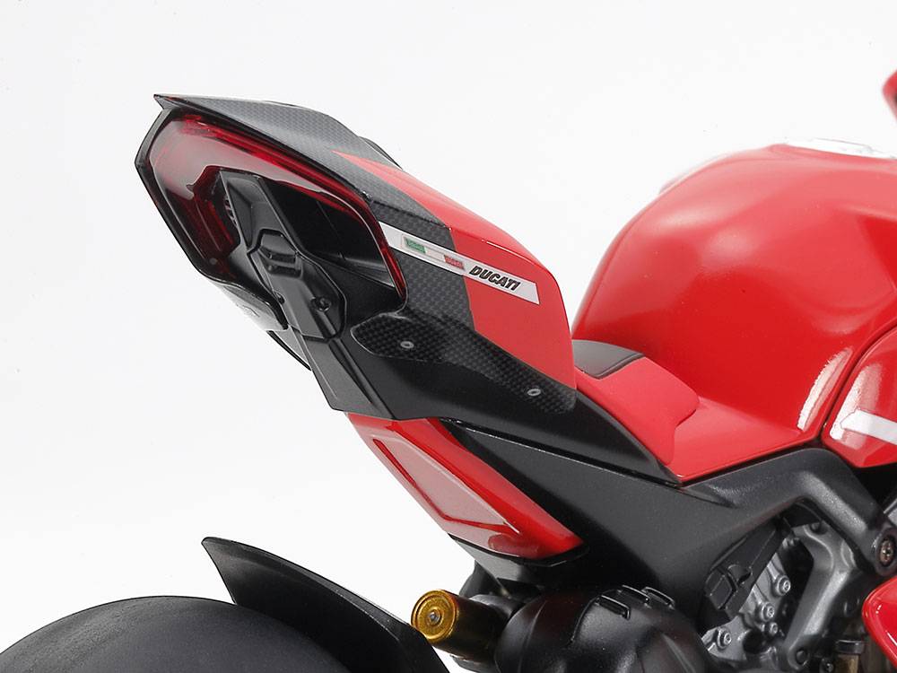 Ducati Superleggera V4 with Racing Kit – Image 6