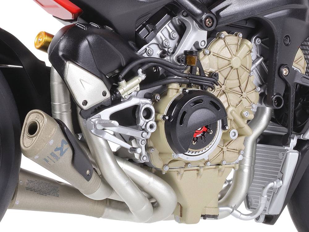 Ducati Superleggera V4 with Racing Kit – Image 8