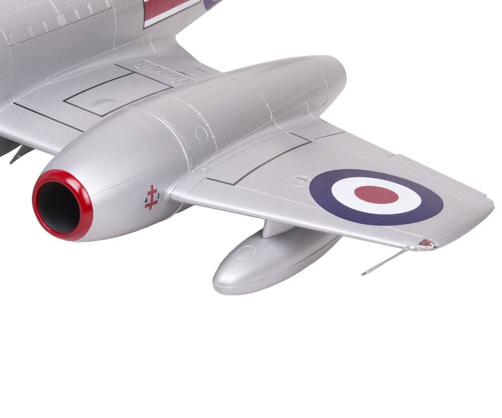 Gloster Meteor F.8/FR.9 - First Edition – Image 9