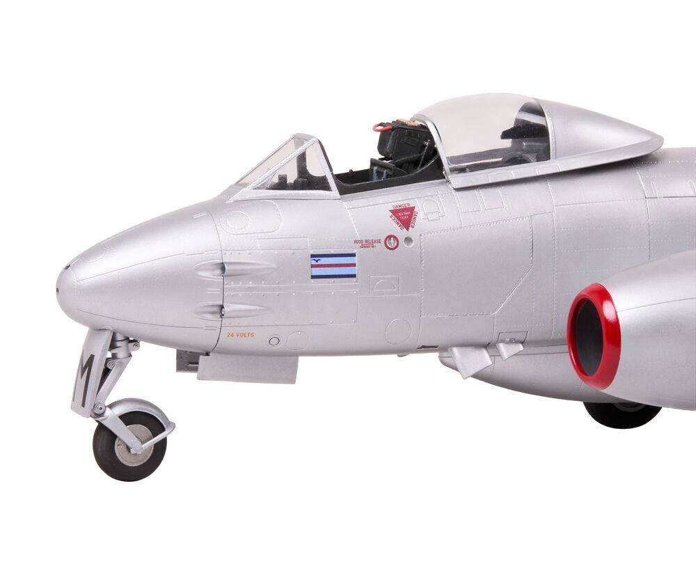 Gloster Meteor F.8/FR.9 - First Edition – Image 10