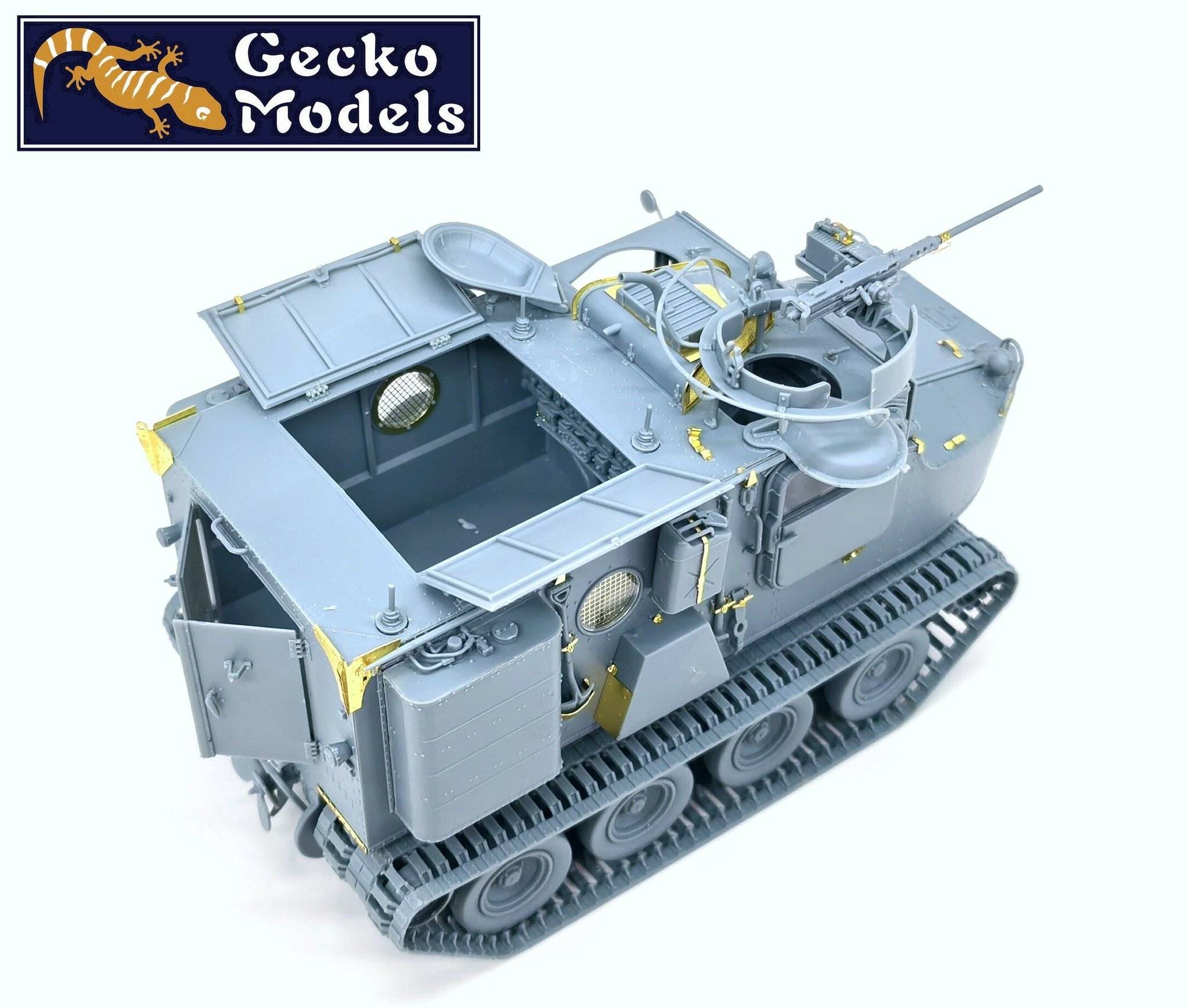US M76 Amphibious Cargo Carrier "Otter" Late Production – Image 3