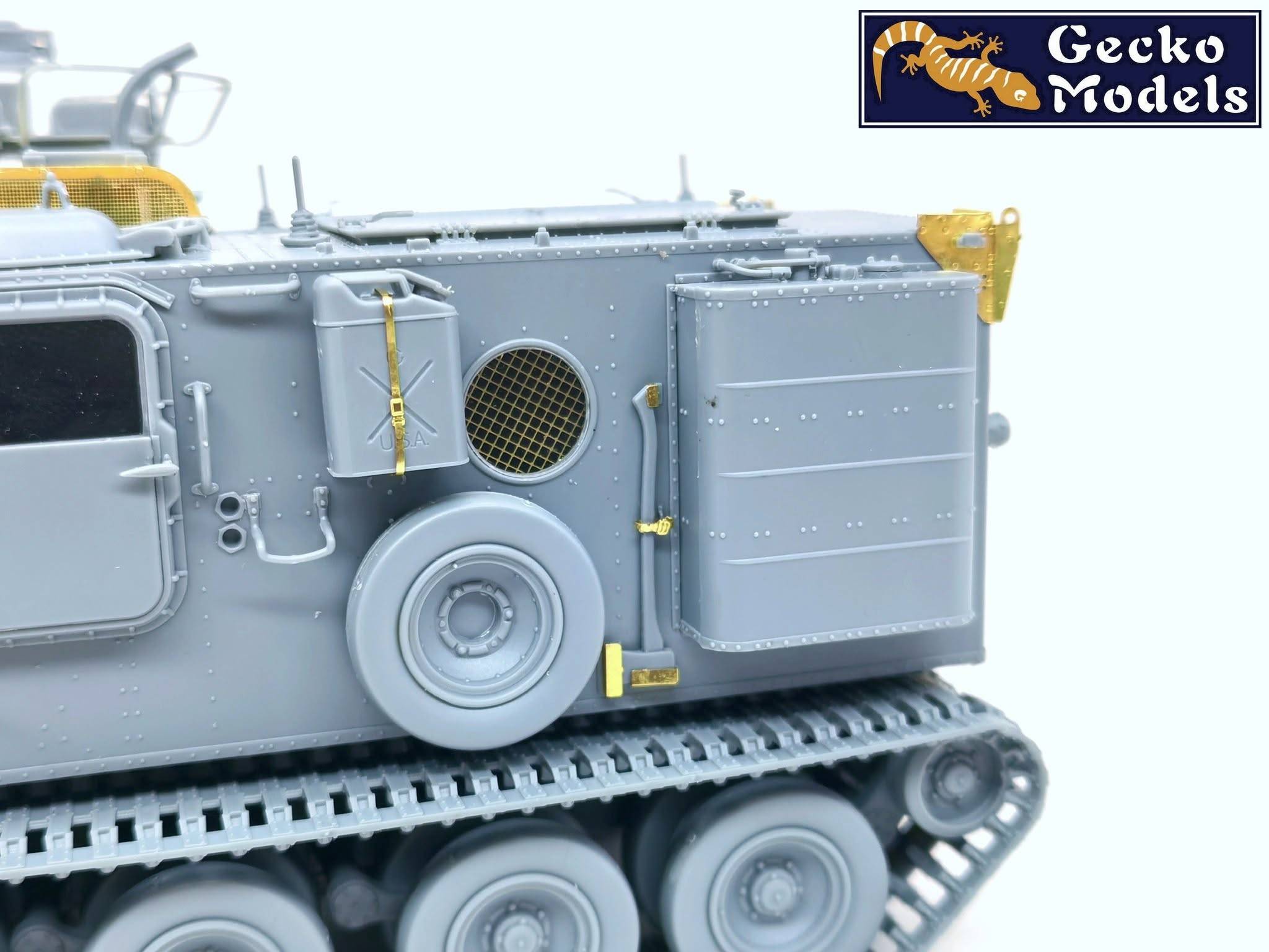US M76 Amphibious Cargo Carrier "Otter" Late Production – Image 7