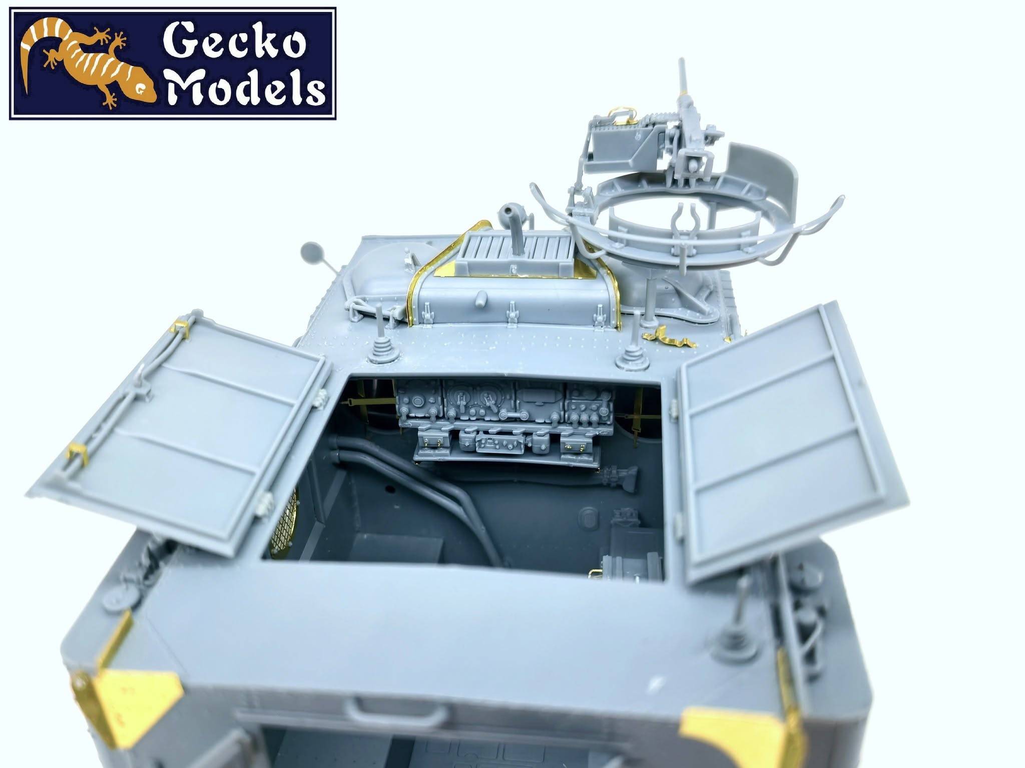 US M76 Amphibious Cargo Carrier "Otter" Late Production – Image 10