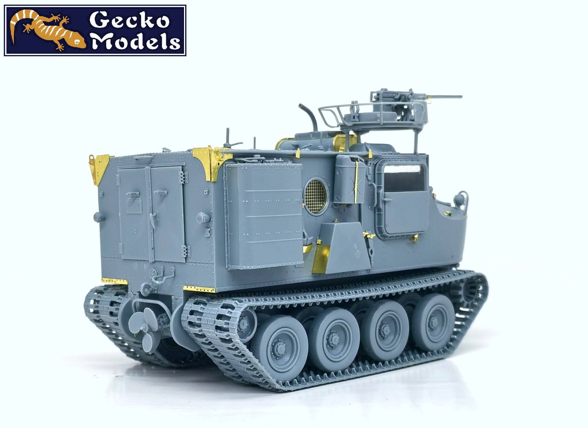 US M76 Amphibious Cargo Carrier "Otter" Late Production – Image 15