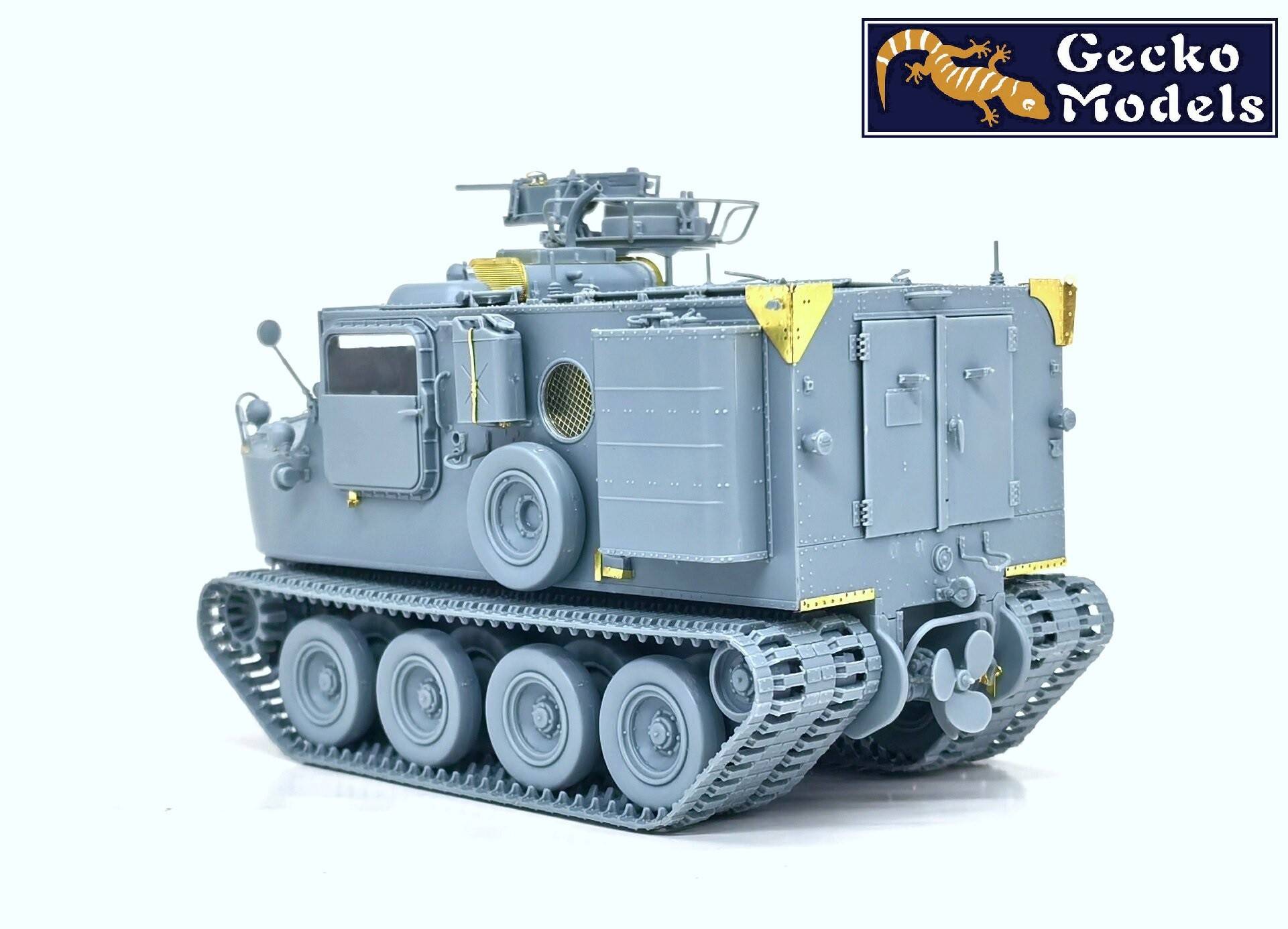 US M76 Amphibious Cargo Carrier "Otter" Late Production – Image 17