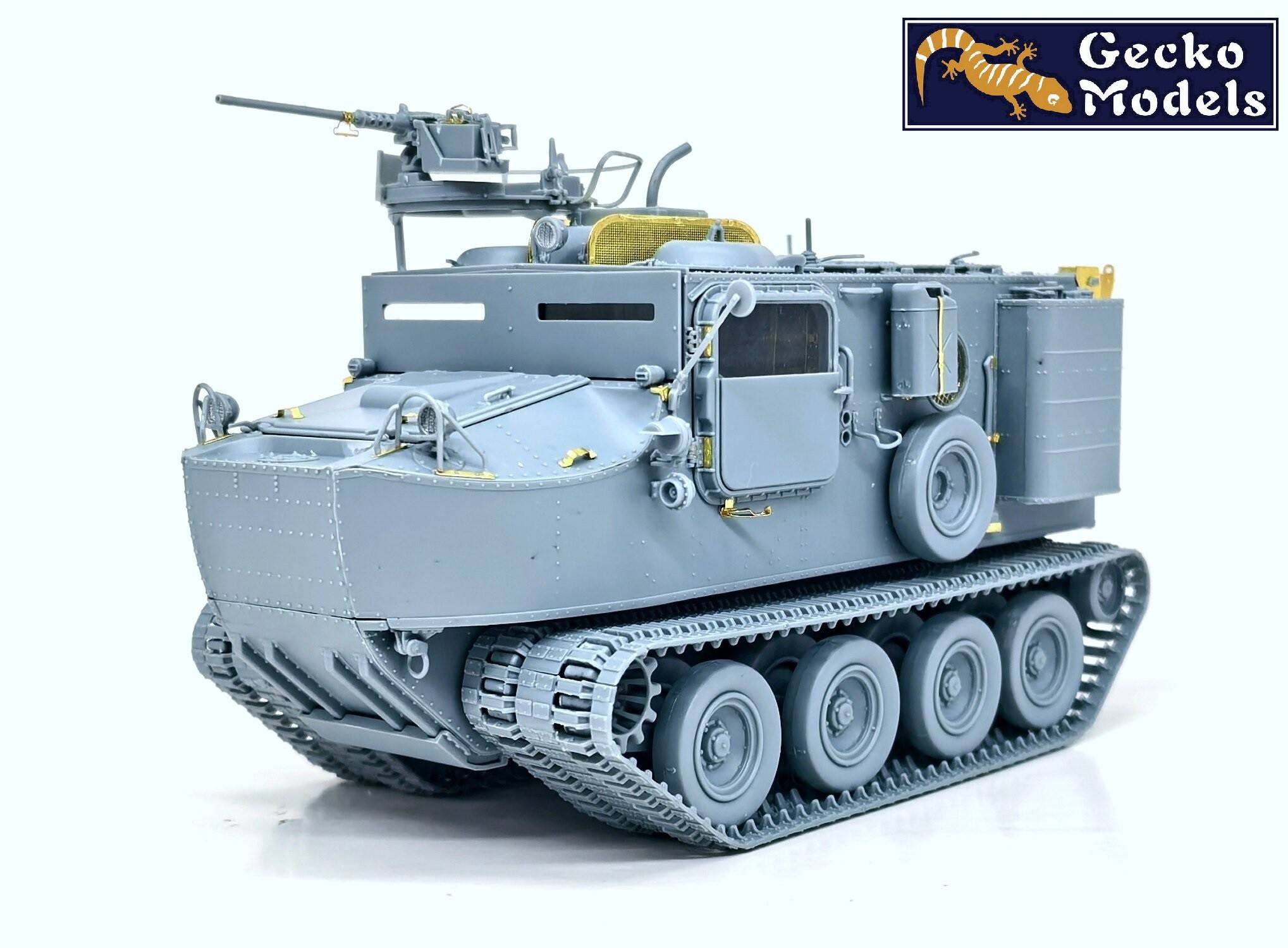 US M76 Amphibious Cargo Carrier "Otter" Late Production – Image 18