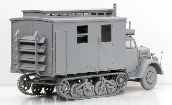 Sd.Kfz.3 Maultier Ambulance – Image 6