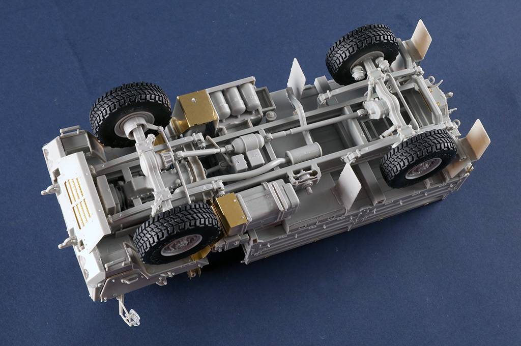 M1078A1P2 2.5 Ton LMTV Cargo Truck – Image 21
