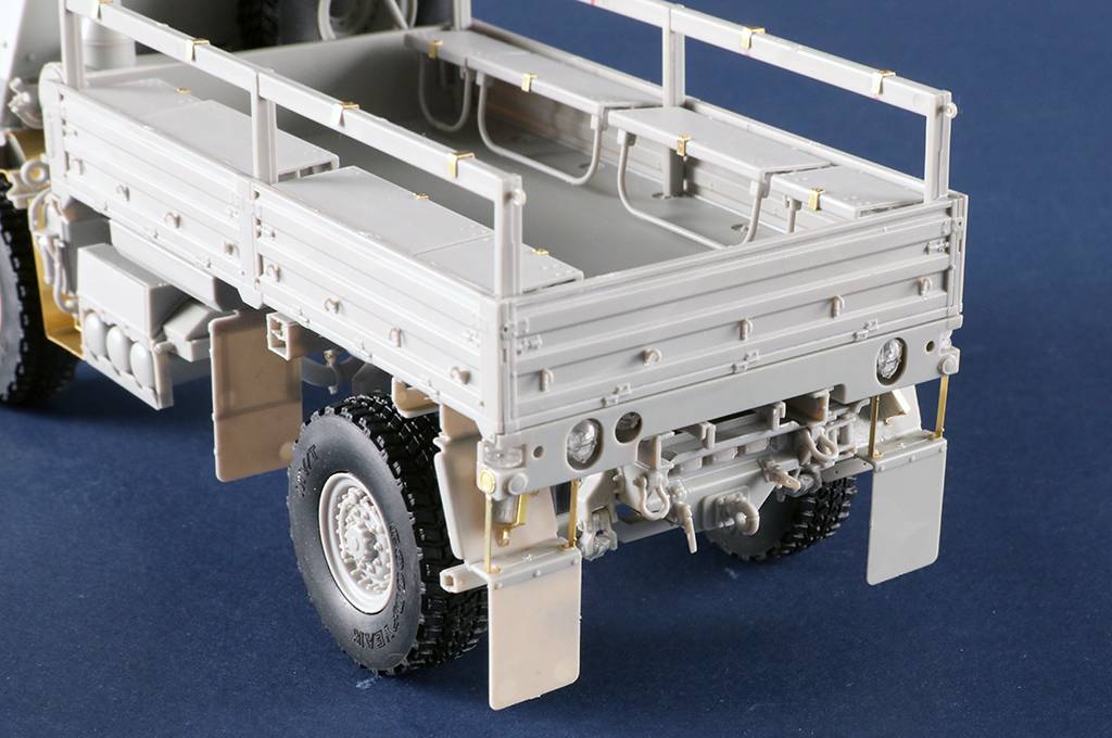 M1078A1P2 2.5 Ton LMTV Cargo Truck – Image 23
