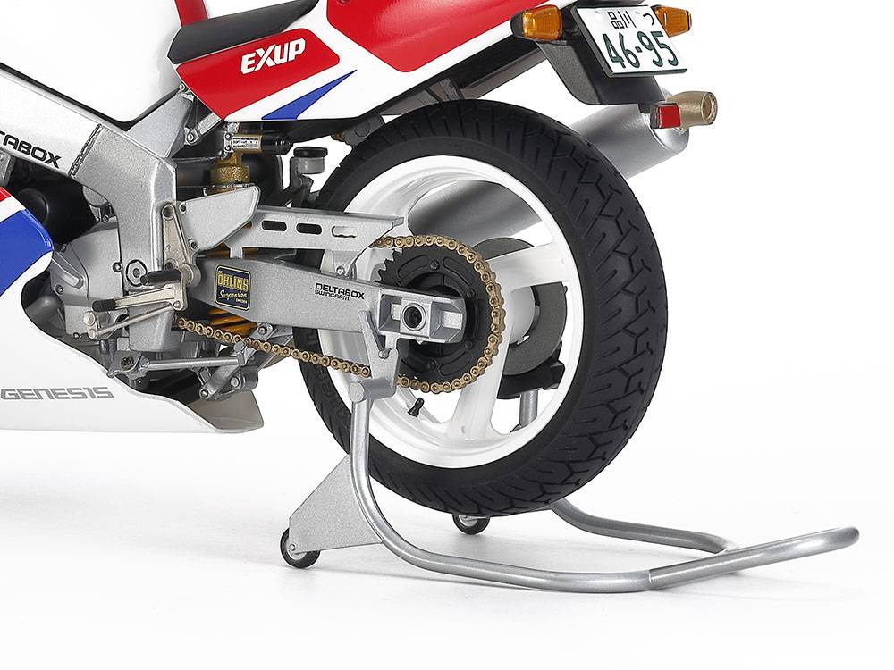 YAMAHA FZR750R (OW01) – Image 7