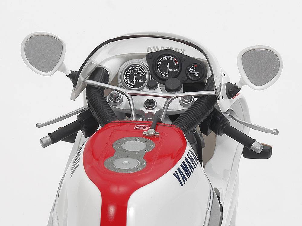 YAMAHA FZR750R (OW01) – Image 10