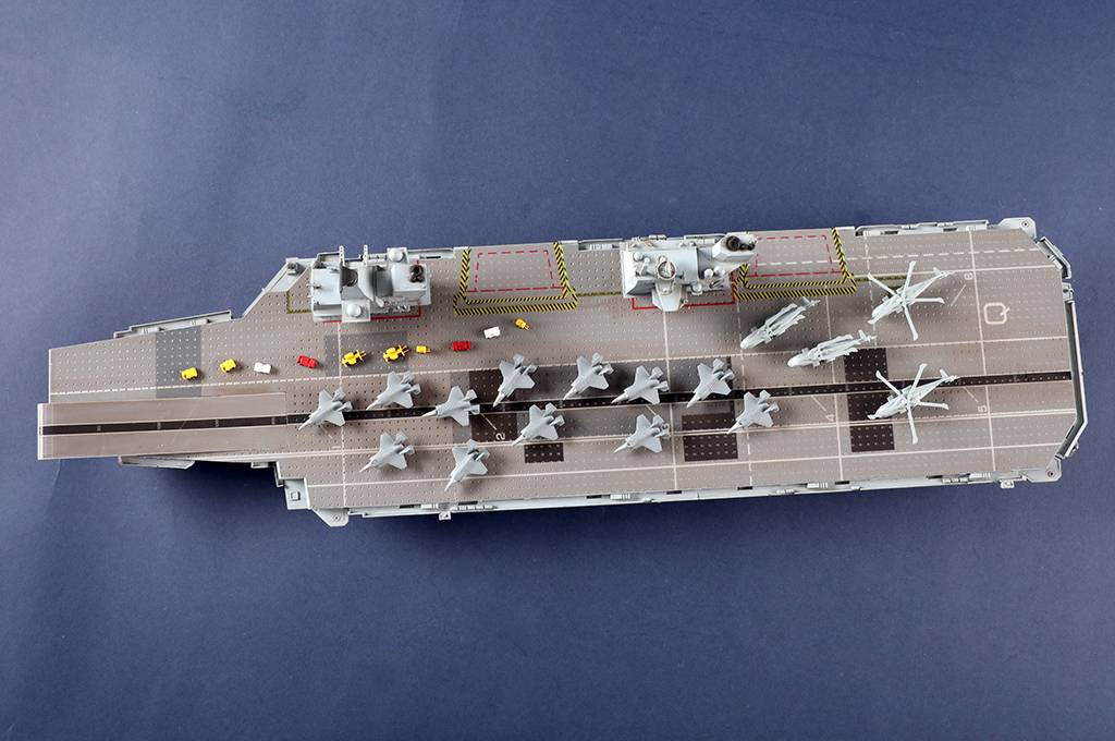 Queen Elizabeth Aircraft Carrier – Image 2