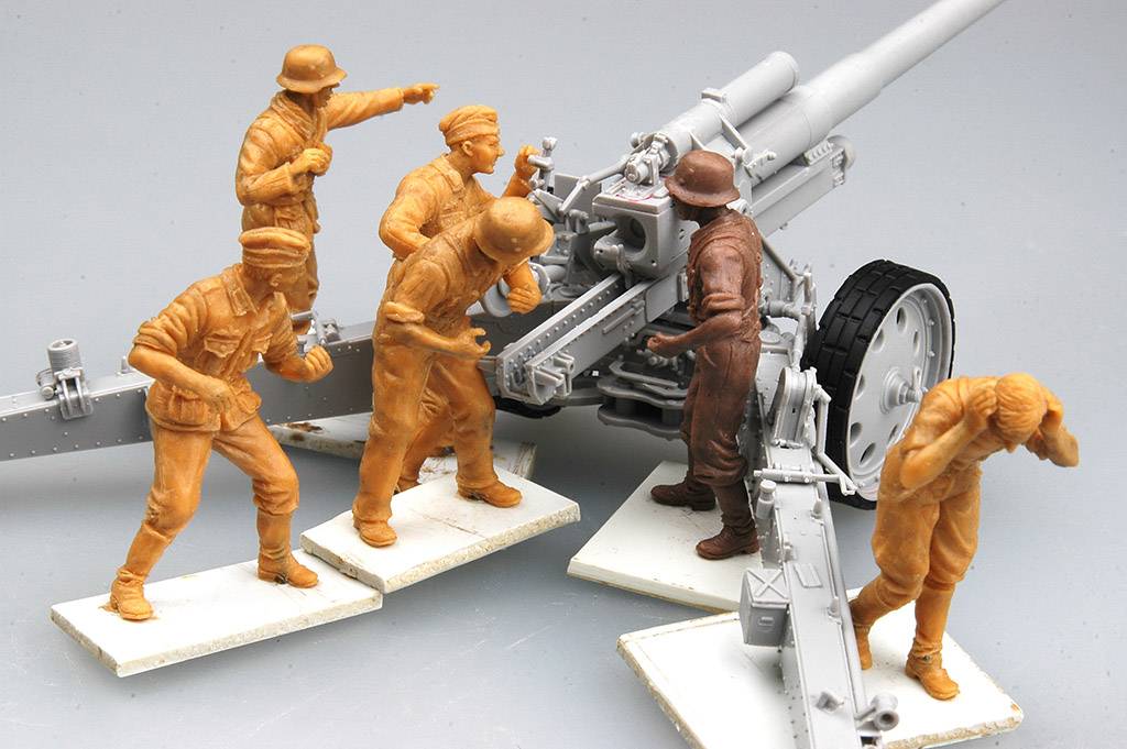 German s.FH 18 Field Howitzer Gun Crew – Image 9