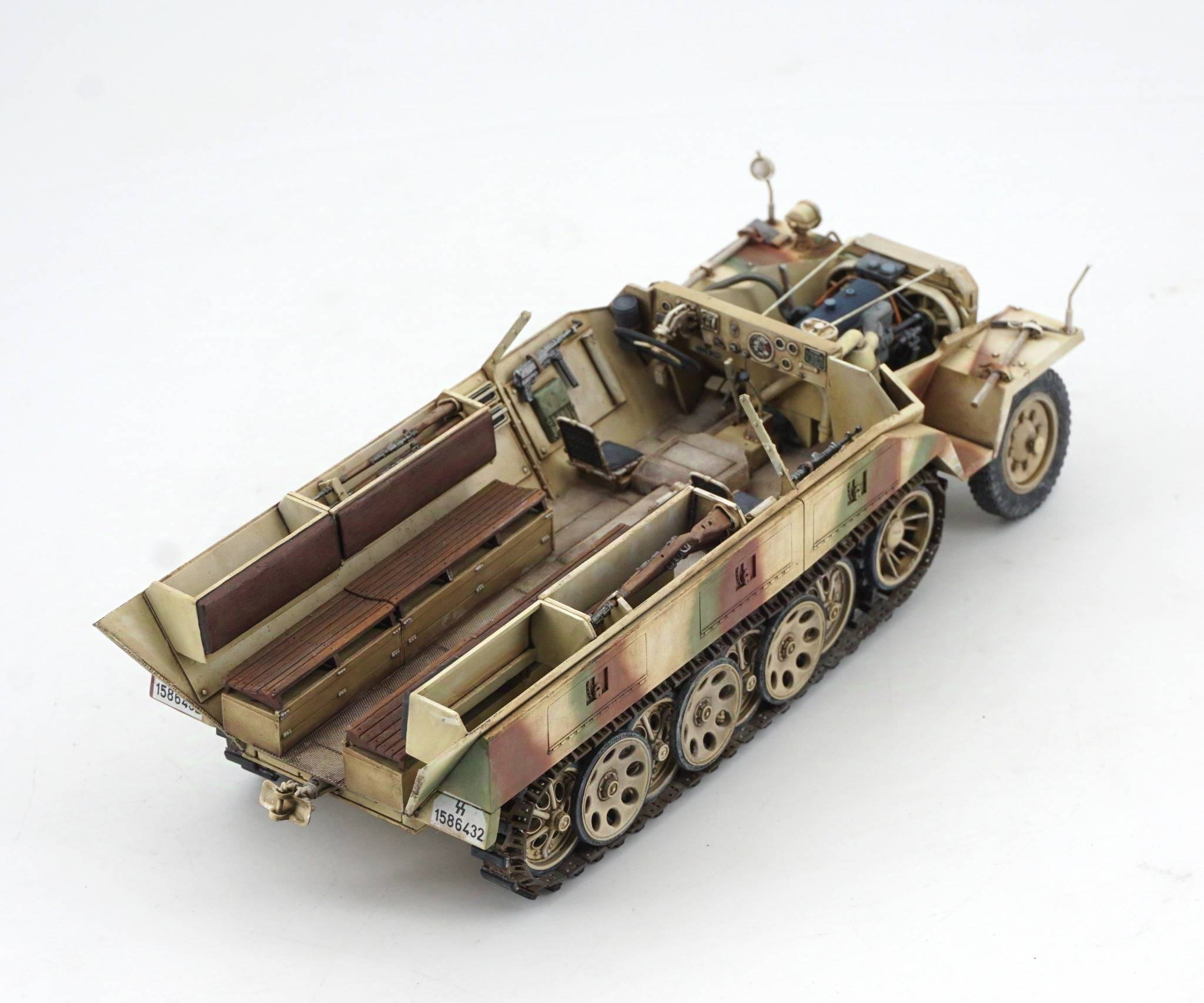 Sd.Kfz. 251/1 Ausf.D Late Production w/Full Interior – Image 7
