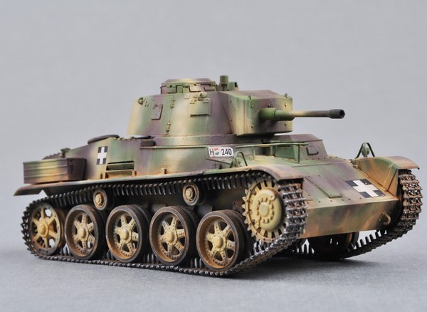 Hungarian Light Tank 43M Toldi III (C40) – Image 4