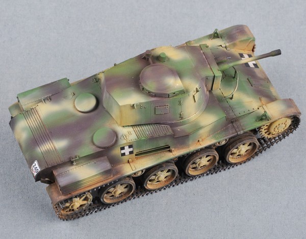 Hungarian Light Tank 43M Toldi III (C40) – Image 6