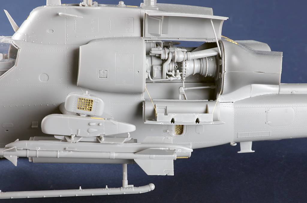 AH-1W Super Cobra (Turned Exhaust) – Image 24