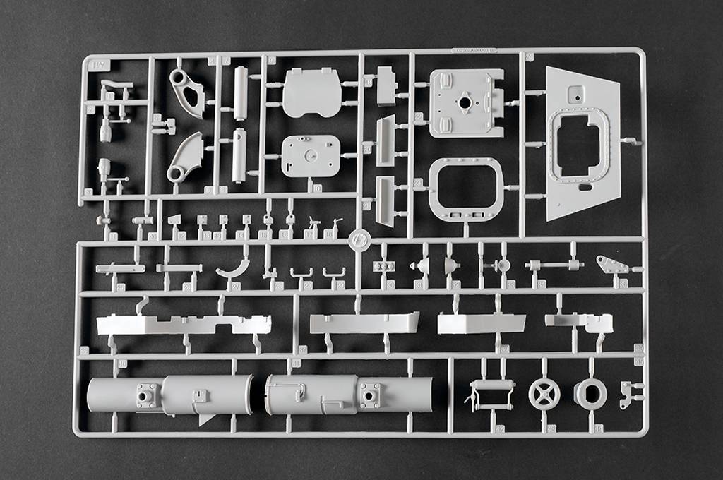 Pz.Kpfw.VI Sd.Kfz.182 Tiger II (Henschel 105mm) – Image 14