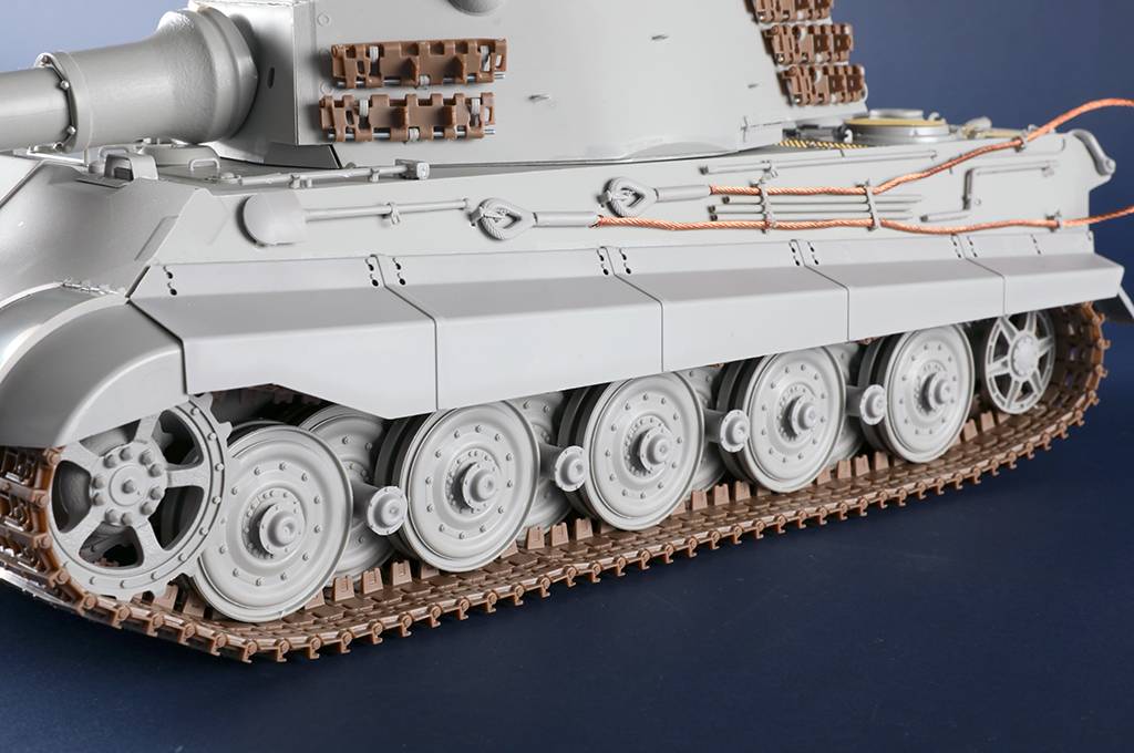 Pz.Kpfw.VI Sd.Kfz.182 Tiger II (Henschel 105mm) – Image 23