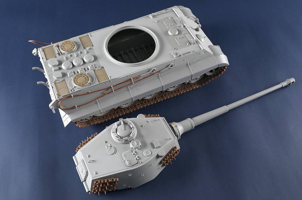 Pz.Kpfw.VI Sd.Kfz.182 Tiger II (Henschel 105mm) – Image 26