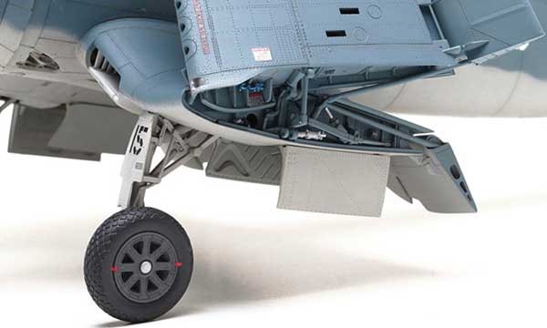 Vought F4U-1 Corsair Birdcage – Image 13