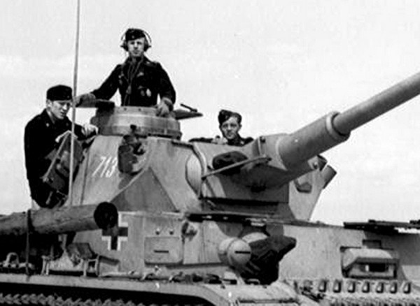Pz. Kpfw. IV Ausf. F1/F2 early G – Image 2