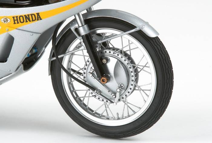 Honda RC166 GP Racer 1966 World Championship Winner – Image 9