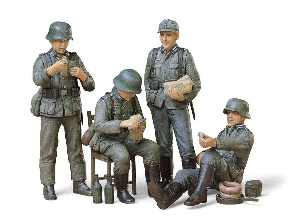 German Soldiers At Rest – Image 2