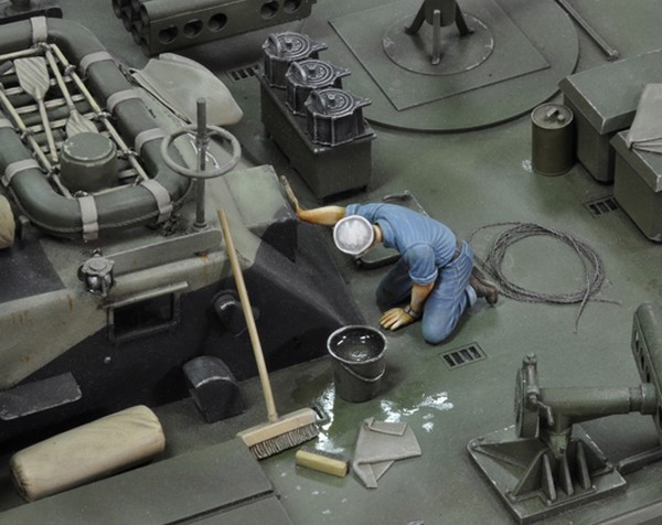 U.S. sailor who is washing (WWII) – Image 2