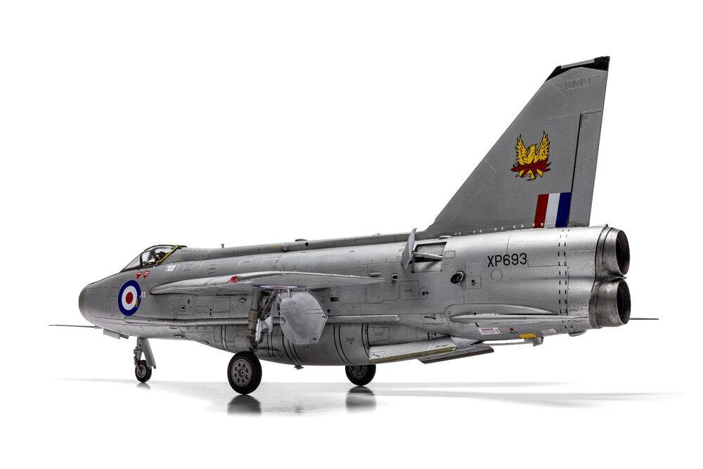 English Electric Lightning F.6 – Image 7