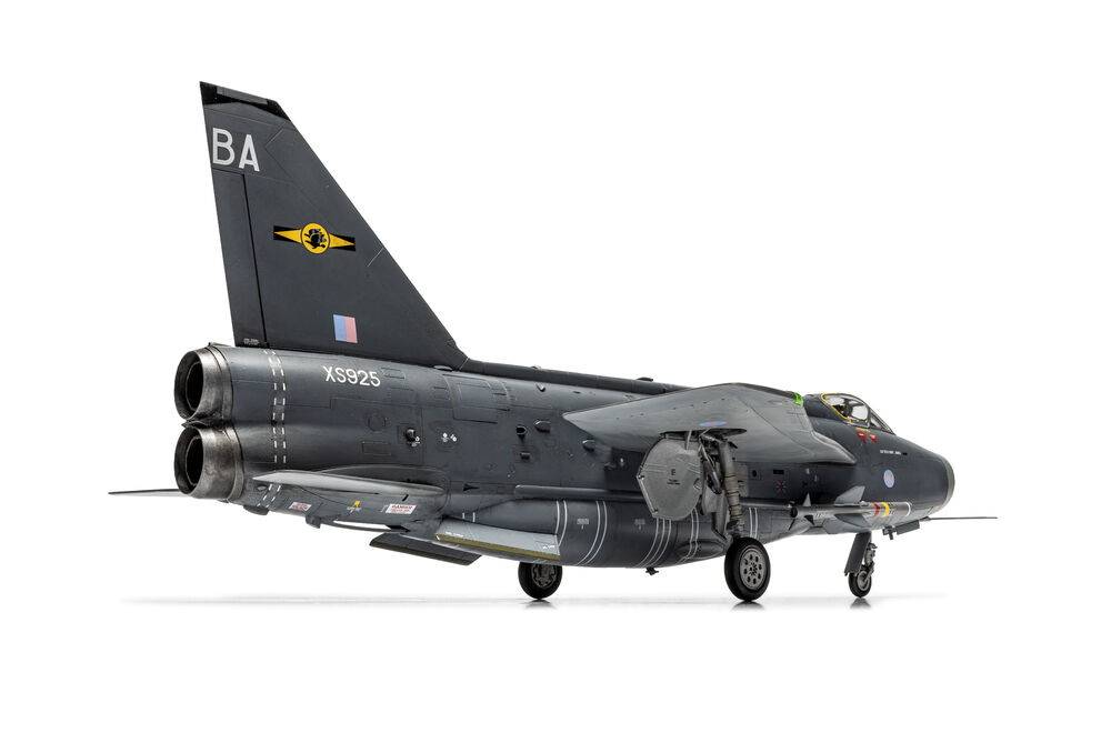 English Electric Lightning F.6 – Image 9